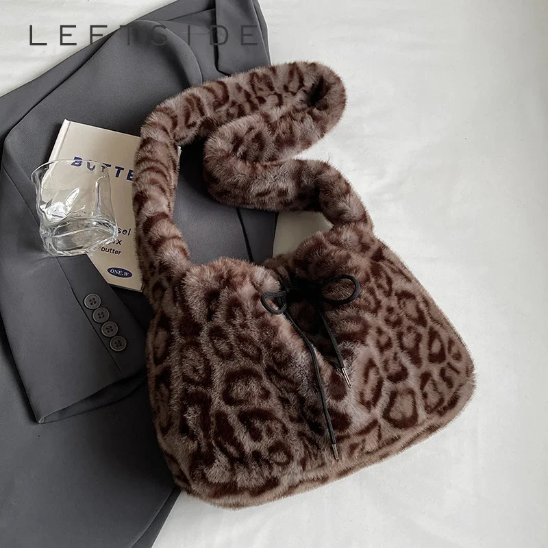LEFTSIDE Cute Small Faux Fur Leopard Shoulder Bags for Women 2024 Y2K Winter Korean Fashion New Handbags Trend Crossbody Bag
LEFTSIDE Cute Small Faux Fur Leopard Shoulder Bags for Women 2024 Y2K Winter Korean Fashion New Handbags Trend Crossbody Bag