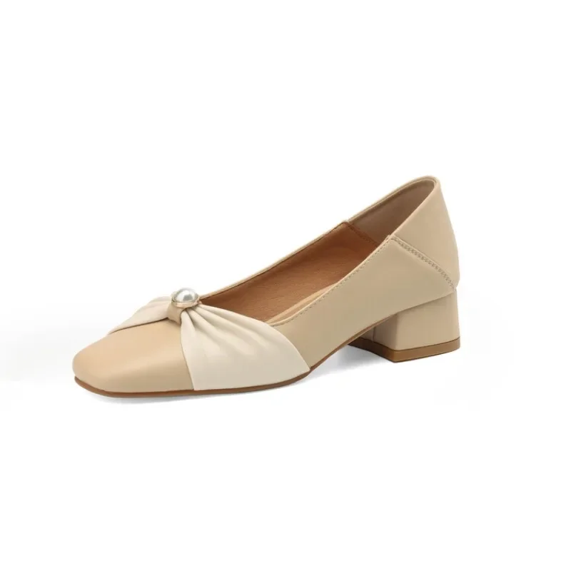 Высокие каблуки для женщин. Толстый каблук. Квадратные носки. Легкий вес. Складки разных цветов. Простой и элегантный. Модный тренд. 
Высокие каблуки для женщин. Толстый каблук. Квадратные носки. Легкий вес. Складки разных цветов. Простой и элегантный. Модный тренд.