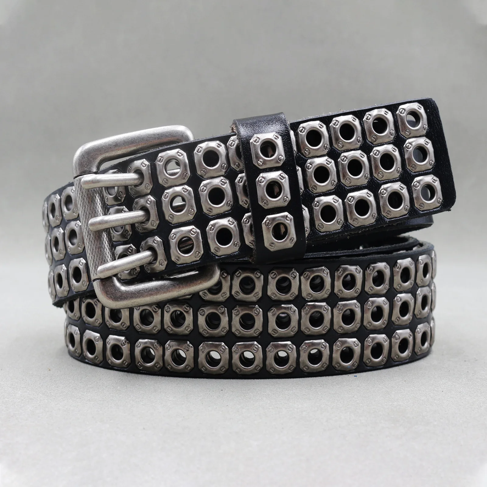 men fashion punk goth dress rivets belts original leather three pin buckle belt womens designer waistband black trendy strapon
men fashion punk goth dress rivets belts original leather three pin buckle belt womens designer waistband black trendy strapon