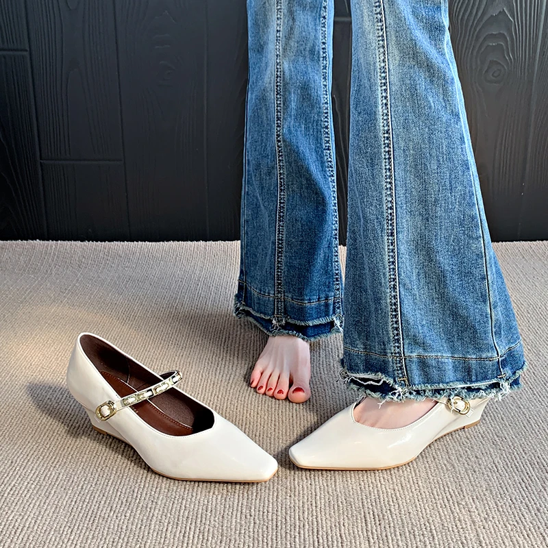 Shallow Mouth Summer Shoes Ladies Female Footwear Pointed Toe All-Match 2025 Fashion Women's Dress Modis New Wedges Spring Med
Shallow Mouth Summer Shoes Ladies Female Footwear Pointed Toe All-Match 2025 Fashion Women's Dress Modis New Wedges Spring Med