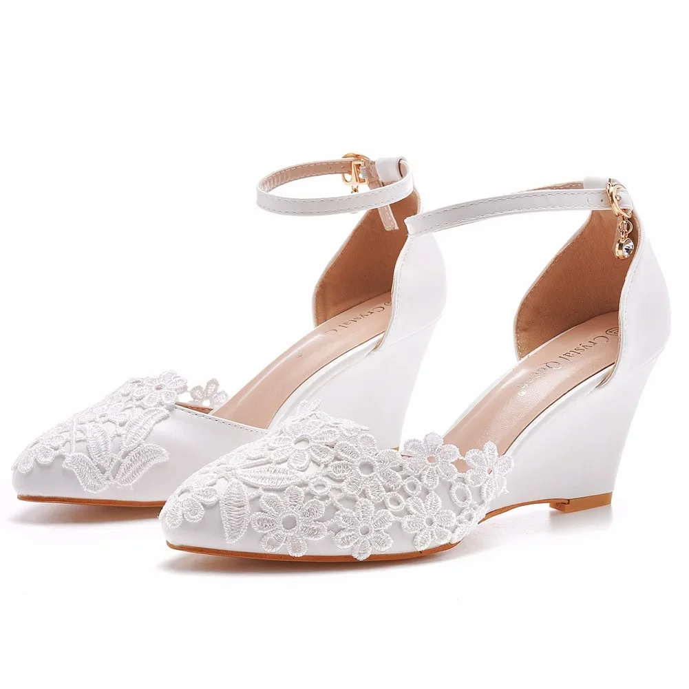 7cm pointed wedge sandals with a straight buckle and wedge heel for women, pointed hollow wedge heel high heels
7cm pointed wedge sandals with a straight buckle and wedge heel for women, pointed hollow wedge heel high heels