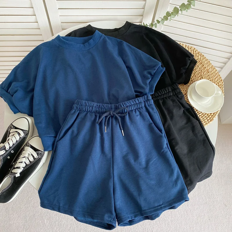 Fashion set women's summer new simple short sleeved T-shirt top and drawstring wide leg shorts two-piece set
Fashion set women's summer new simple short sleeved T-shirt top and drawstring wide leg shorts two-piece set