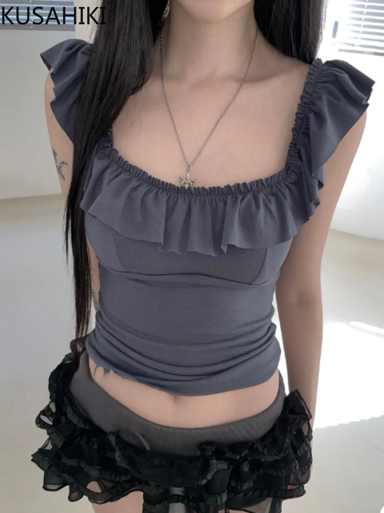 KUSAHIKI Korean Version Summer Street Slimming Versatile with Chest Pad Elastic Soft Vest T-shirt for Women 2024 New
KUSAHIKI Korean Version Summer Street Slimming Versatile with Chest Pad Elastic Soft Vest T-shirt for Women 2024 New