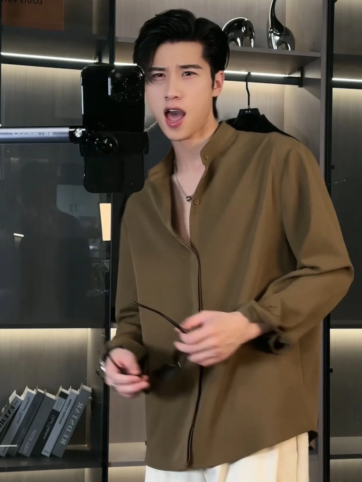 High Quality Chinese Style Stand Collar Shirt Jacket Men's Loose Anti-Wrinkle Drapey Long Sleeve Shirt Spring Summer Fashion
High Quality Chinese Style Stand Collar Shirt Jacket Men's Loose Anti-Wrinkle Drapey Long Sleeve Shirt Spring Summer Fashion