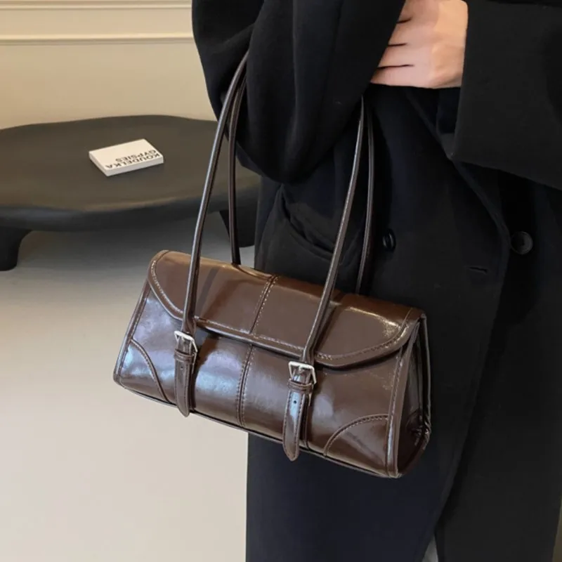 high-quality PU Leahter Shoulder Bags Women 2025 New Autumn Winter Fashion Retro Handbags Korean Black Trend Underarm Bag Female
high-quality PU Leahter Shoulder Bags Women 2025 New Autumn Winter Fashion Retro Handbags Korean Black Trend Underarm Bag Female