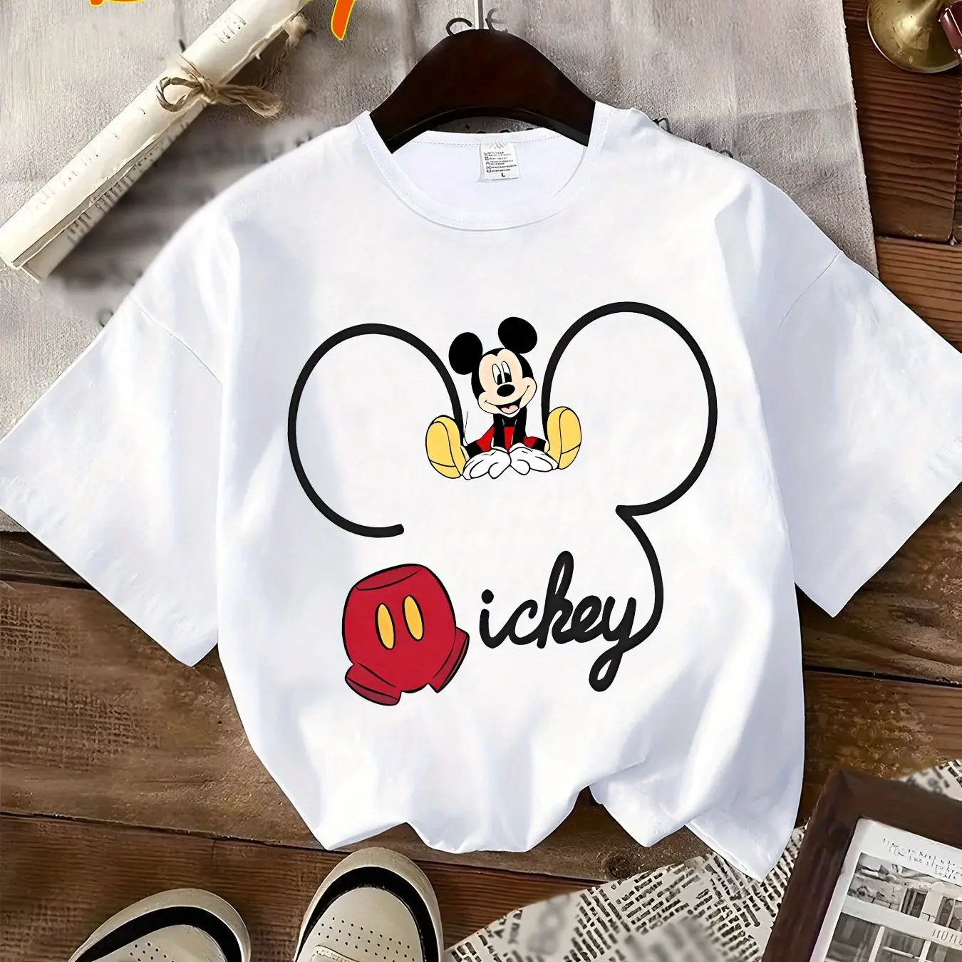 Ladies Disney Soft Round Neck T-shirt - Mickey Mouse Pattern White Short Sleeve Top, Machine Washable for Daily Wear
Ladies Disney Soft Round Neck T-shirt - Mickey Mouse Pattern White Short Sleeve Top, Machine Washable for Daily Wear