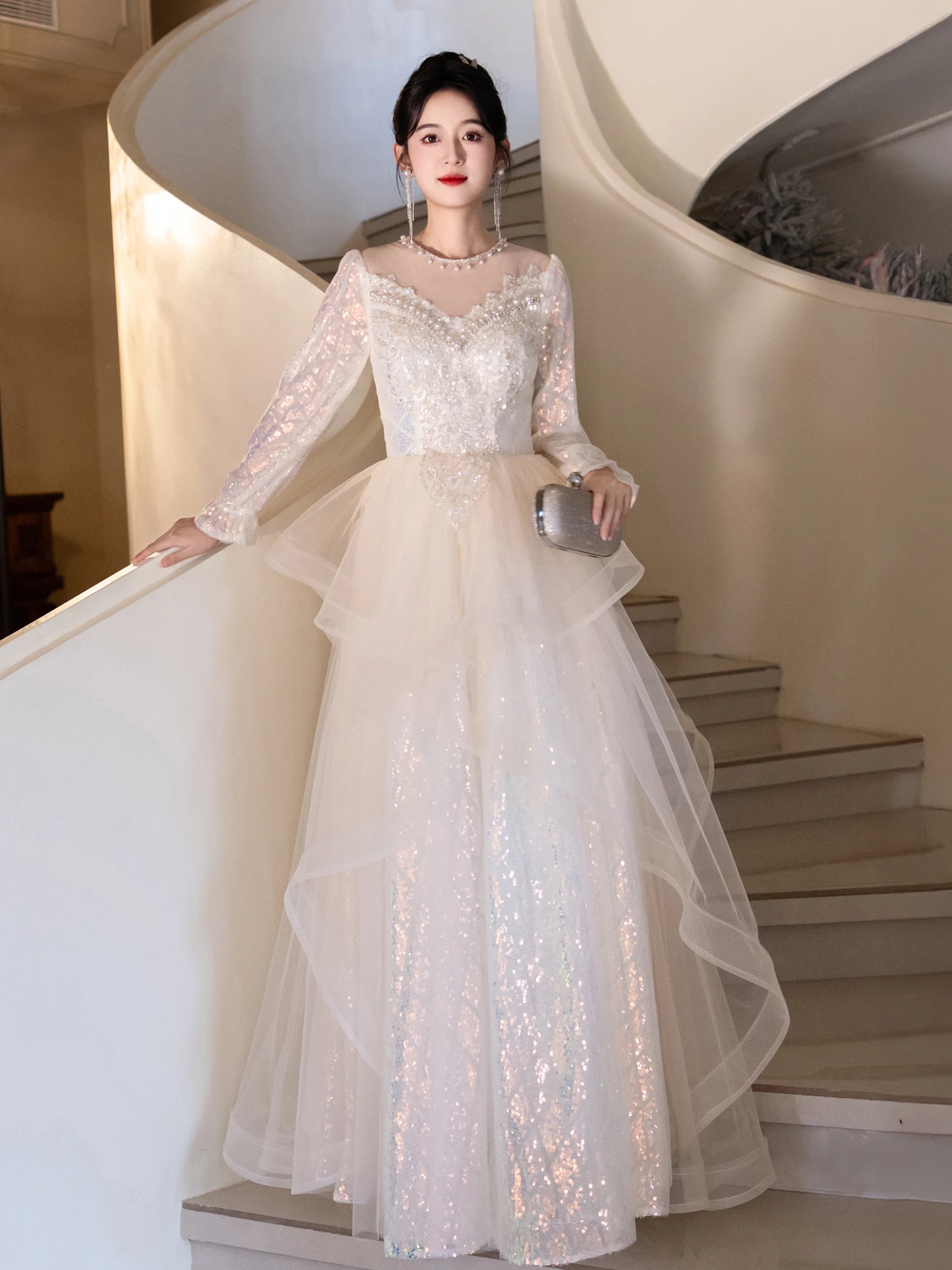 Вечернее платье цвета шампань для женщин: элитное, роскошное, с вышивкой, длинное, с V-образным вырезом, макси-платье для взрослых
Вечернее платье цвета шампань для женщин: элитное, роскошное, с вышивкой, длинное, с V-образным вырезом, макси-платье для взрослых