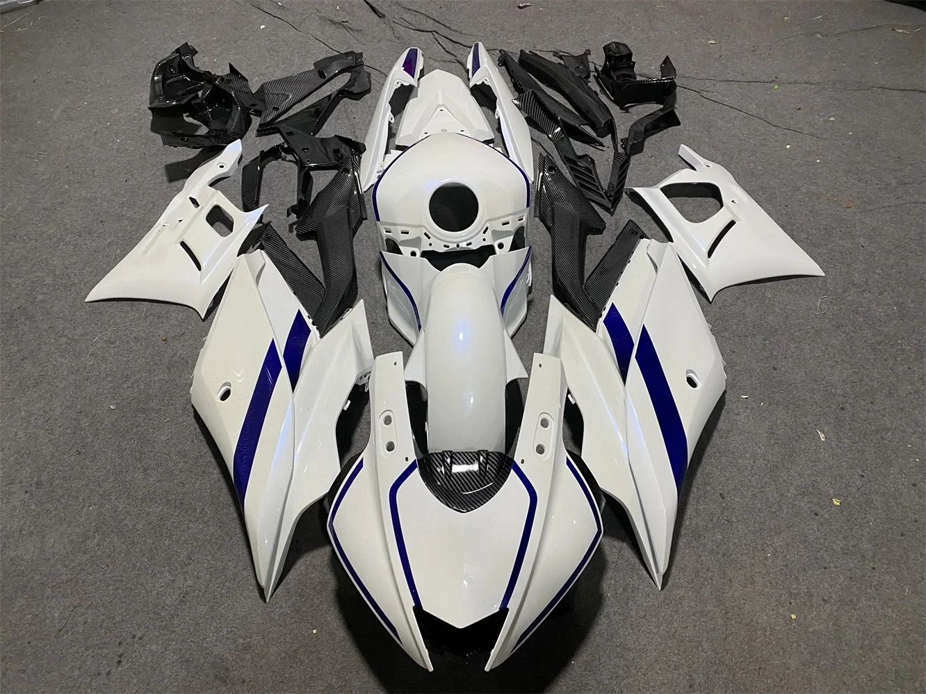 Motorcycle Fairing Kit fits YZF-R3 19-23 YZF-R25 2019 2020 2021 2022 2023 Year fairing Carbon fiber painted white
Motorcycle Fairing Kit fits YZF-R3 19-23 YZF-R25 2019 2020 2021 2022 2023 Year fairing Carbon fiber painted white