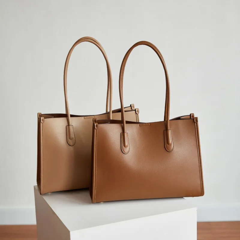 Lady Large Capacity Shoulder Bag 2026 New Style Simple Daily Work Commute Business Tote Bag Women Pu Leather OL Handbag
Lady Large Capacity Shoulder Bag 2026 New Style Simple Daily Work Commute Business Tote Bag Women Pu Leather OL Handbag