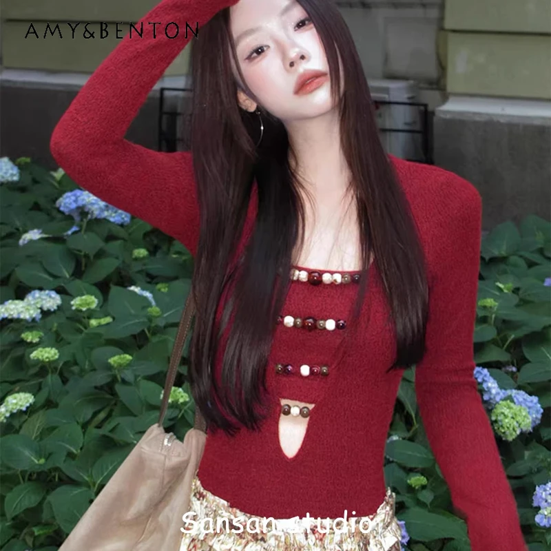 2026 Spring New Red Deep V-neck Women's Knitted Sweater Vintage Design Sweet Beaded Inner Tube Top Vest Two-piece Sets Ladies
2026 Spring New Red Deep V-neck Women's Knitted Sweater Vintage Design Sweet Beaded Inner Tube Top Vest Two-piece Sets Ladies