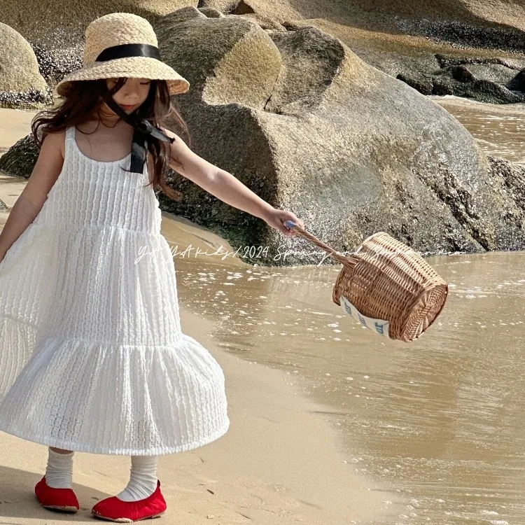 Girls' Strap Dress 2026 Spring Summer New Children's Temperament Cake Skirt Simple Style Long Skirt Summer Dress
Girls' Strap Dress 2026 Spring Summer New Children's Temperament Cake Skirt Simple Style Long Skirt Summer Dress