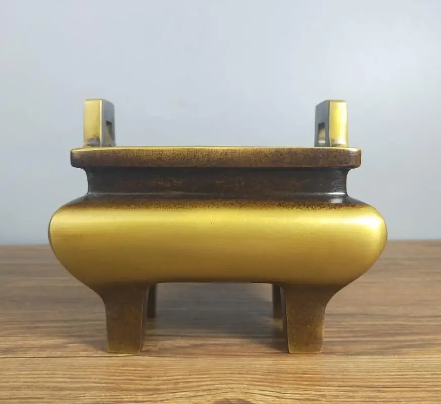 Archaize seiko brass double ear four foot tripod Incense burner household decoration crafts statue
Archaize seiko brass double ear four foot tripod Incense burner household decoration crafts statue