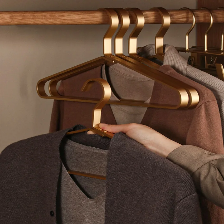 Home Light luxury style thickened aluminum alloy clothes hanger men's household rack adult support clothes hanging drying rack
Home Light luxury style thickened aluminum alloy clothes hanger men's household rack adult support clothes hanging drying rack