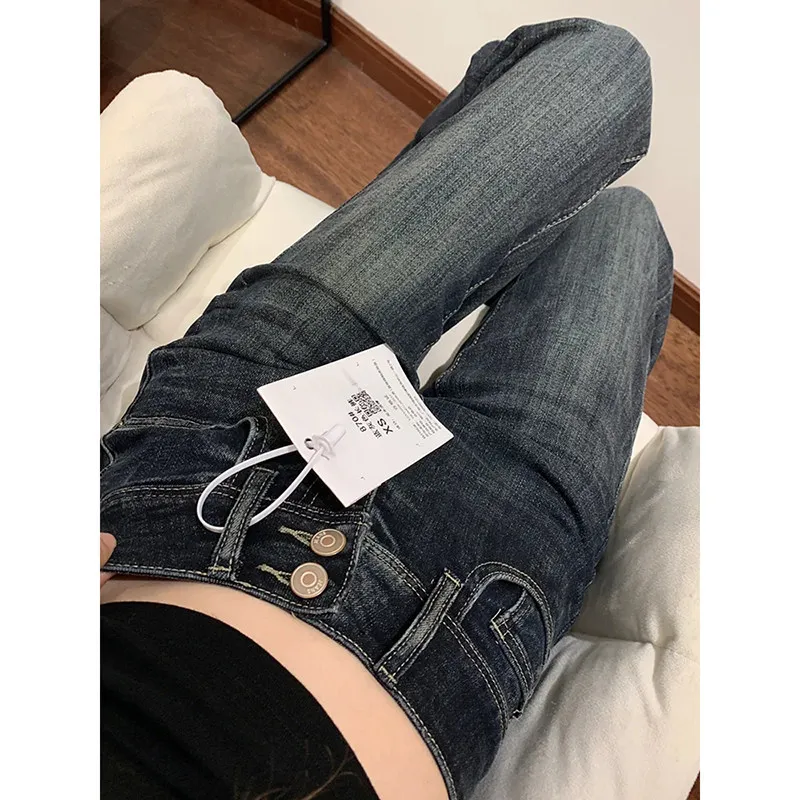 Светло-голубые расклешенные джинсы в стиле ретро, женские утягивающие прямые брюки до щиколотки с высокой талией, хлопковые эластичные джинсовые повседневные брюки
Светло-голубые расклешенные джинсы в стиле ретро, женские утягивающие прямые брюки до щиколотки с высокой талией, хлопковые эластичные джинсовые повседневные брюки