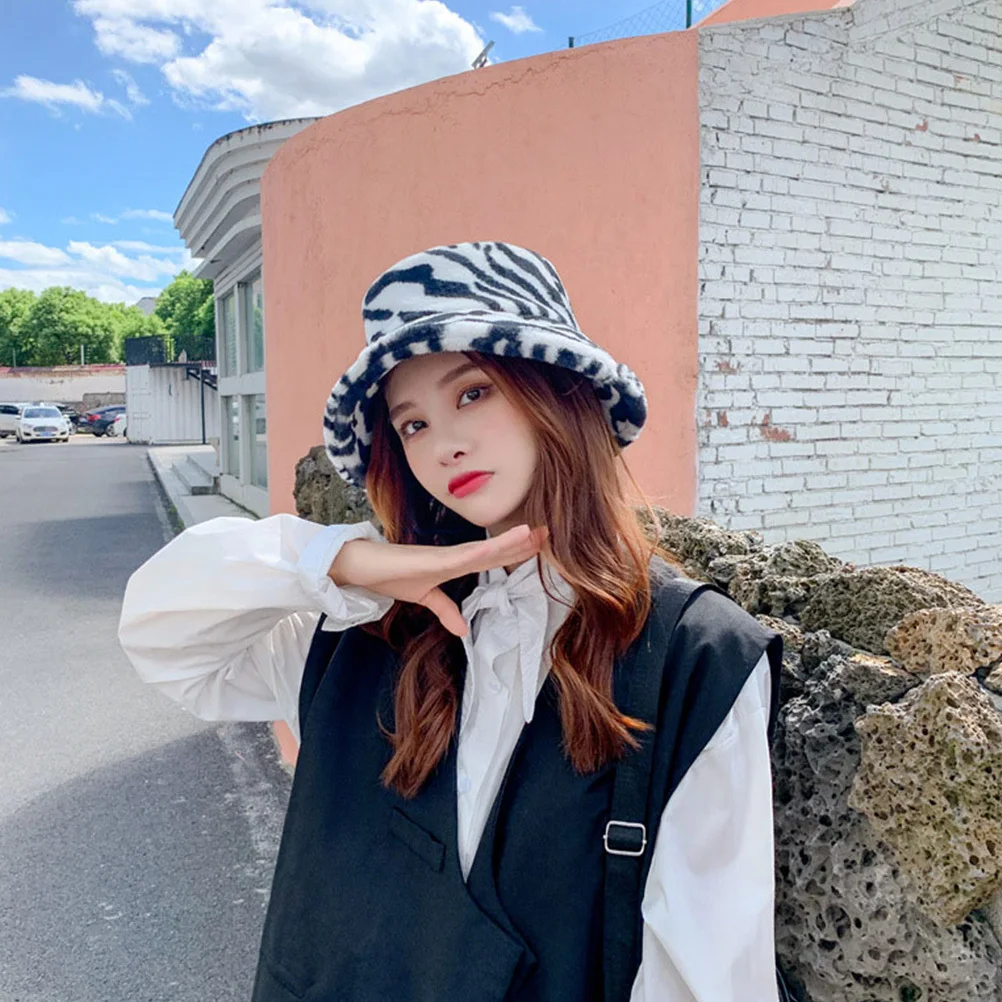 1pc Windproof Warm Autumn Winter Zebra Pattern Winter Warm Fisherman Foldable Soft Bucket Hat Warmth Keep Hat
1pc Windproof Warm Autumn Winter Zebra Pattern Winter Warm Fisherman Foldable Soft Bucket Hat Warmth Keep Hat