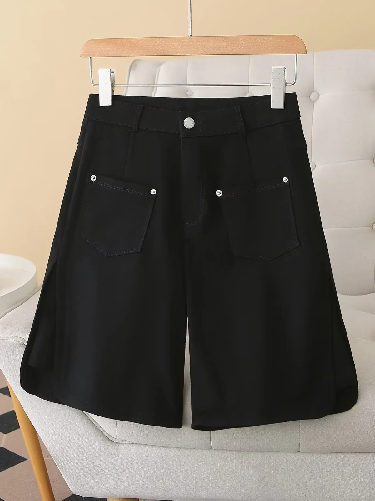 High Waist Elastic Slimming Casual Denim Shorts plus Size Women's Summer Fashionable Five-Point Pants Straight Leg Pants
High Waist Elastic Slimming Casual Denim Shorts plus Size Women's Summer Fashionable Five-Point Pants Straight Leg Pants
