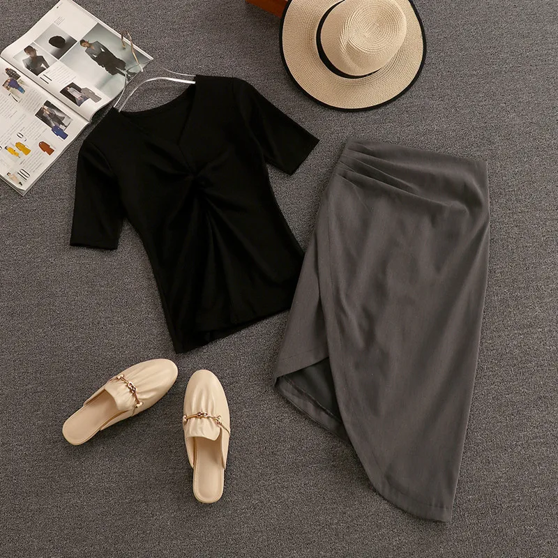 Sweet 2 Pieces Women Skirts Sets 2022 New Design Black T-Shirt Asymmetrical Slim Casual All Match Female Clothing Suits
Sweet 2 Pieces Women Skirts Sets 2022 New Design Black T-Shirt Asymmetrical Slim Casual All Match Female Clothing Suits