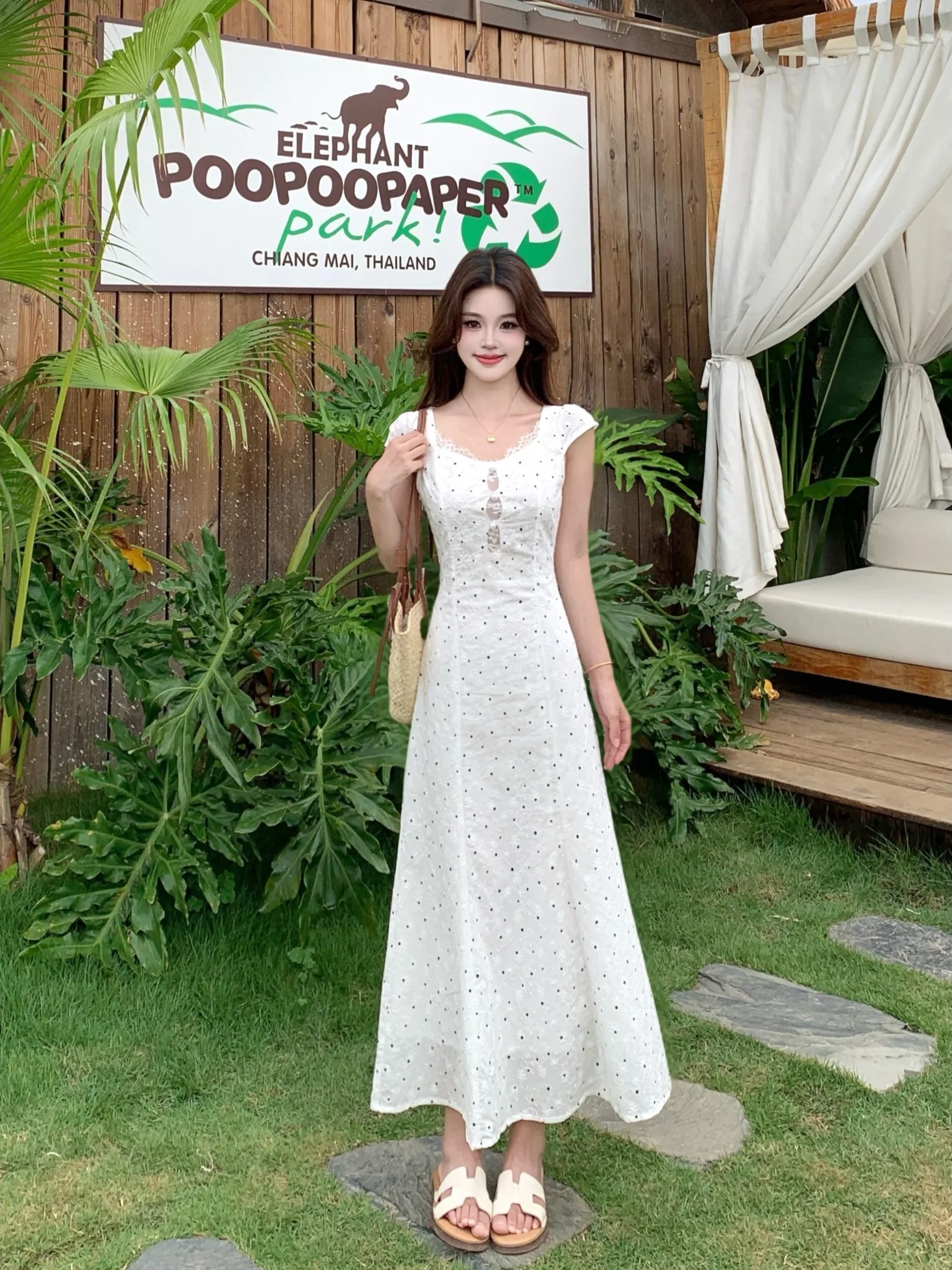 plus Size Women's Gentle Lace Polka Dot Dress Summer New Vintage Square Collar Waist Cinching Slim Fish Tail Long Dress
plus Size Women's Gentle Lace Polka Dot Dress Summer New Vintage Square Collar Waist Cinching Slim Fish Tail Long Dress