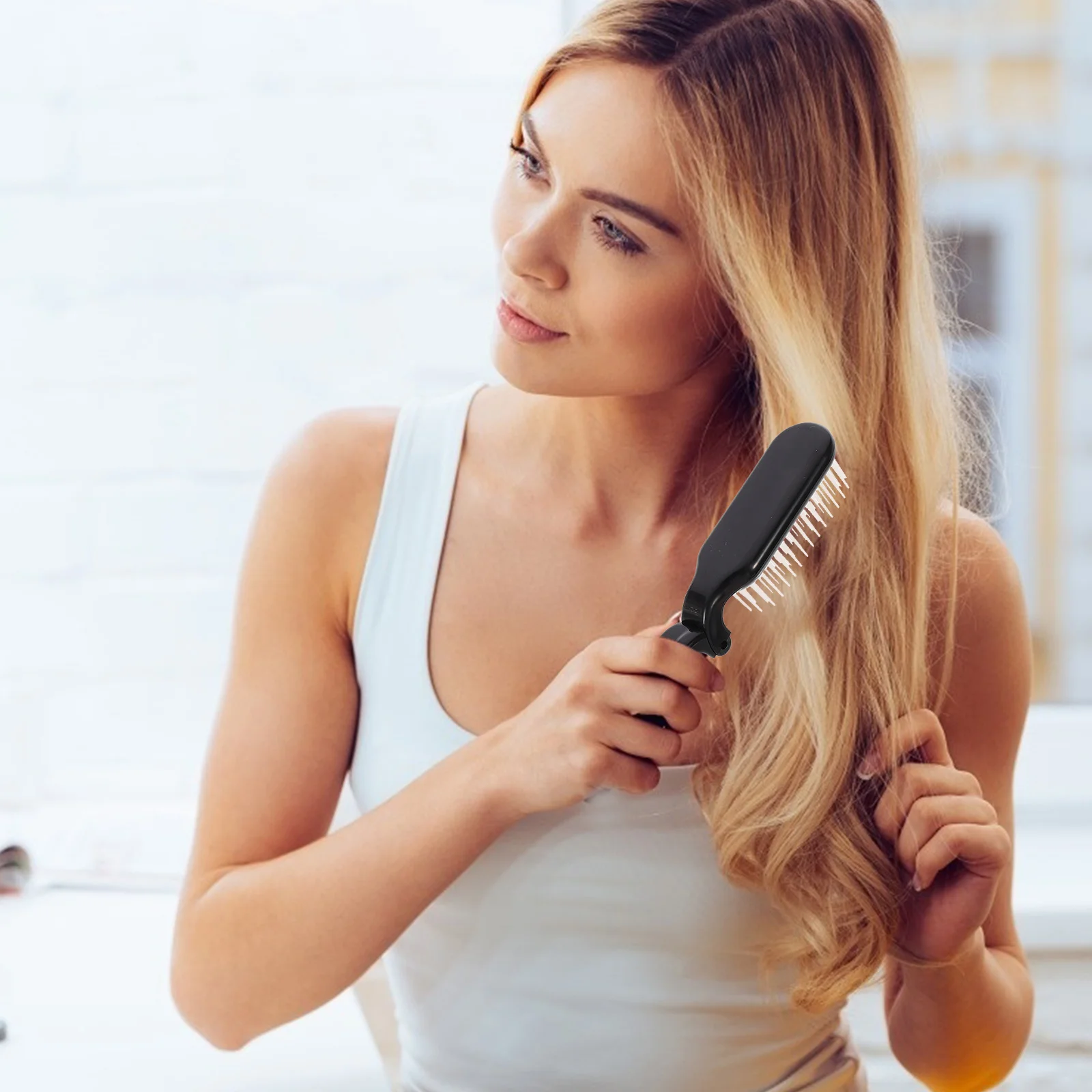 2Pcs Portable Folding Hair Brush Flexible Bristles Detangling Comb For Wet Dry Hair Women Men Kids Extensions Wigs 
2Pcs Portable Folding Hair Brush Flexible Bristles Detangling Comb For Wet Dry Hair Women Men Kids Extensions Wigs