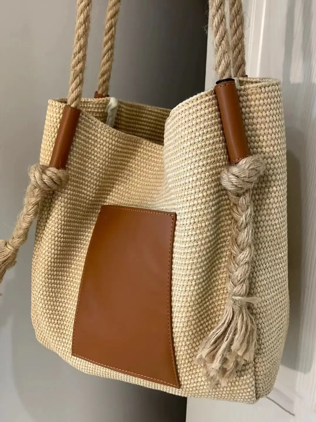 PU Leather Bucket Shoulder Bags for Women Woven Rope Hand Bag Female Large Handle Bag Purse
PU Leather Bucket Shoulder Bags for Women Woven Rope Hand Bag Female Large Handle Bag Purse
