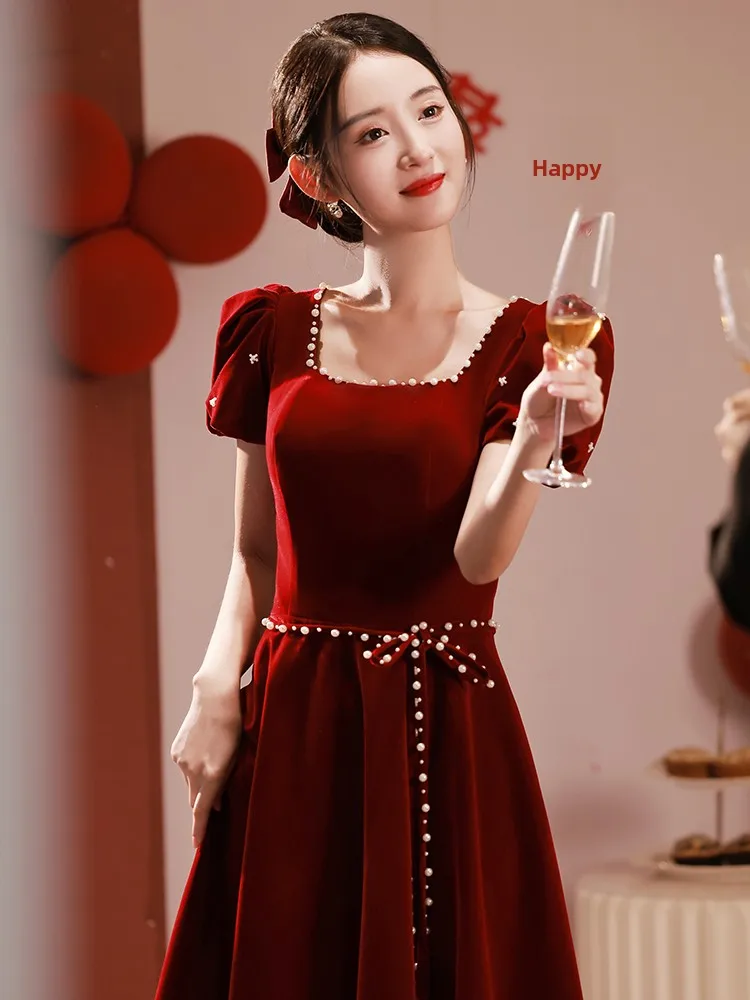 Long Velvet Wedding Dr Square Collar Return Home Casual Dr for Wedding Ceremony And Banquet Korean Sle Evening Gown
Long Velvet Wedding Dr Square Collar Return Home Casual Dr for Wedding Ceremony And Banquet Korean Sle Evening Gown