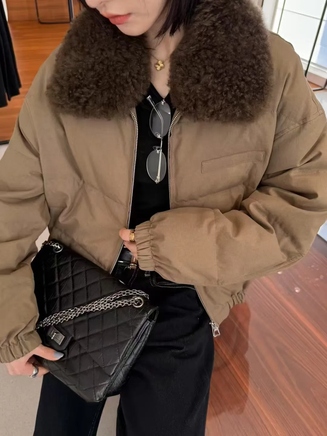 Утепленная корейская зимняя парка-пуховик для женщин прямого кроя с теплым пушистым воротником на молнии, цветная
Утепленная корейская зимняя парка-пуховик для женщин прямого кроя с теплым пушистым воротником на молнии, цветная