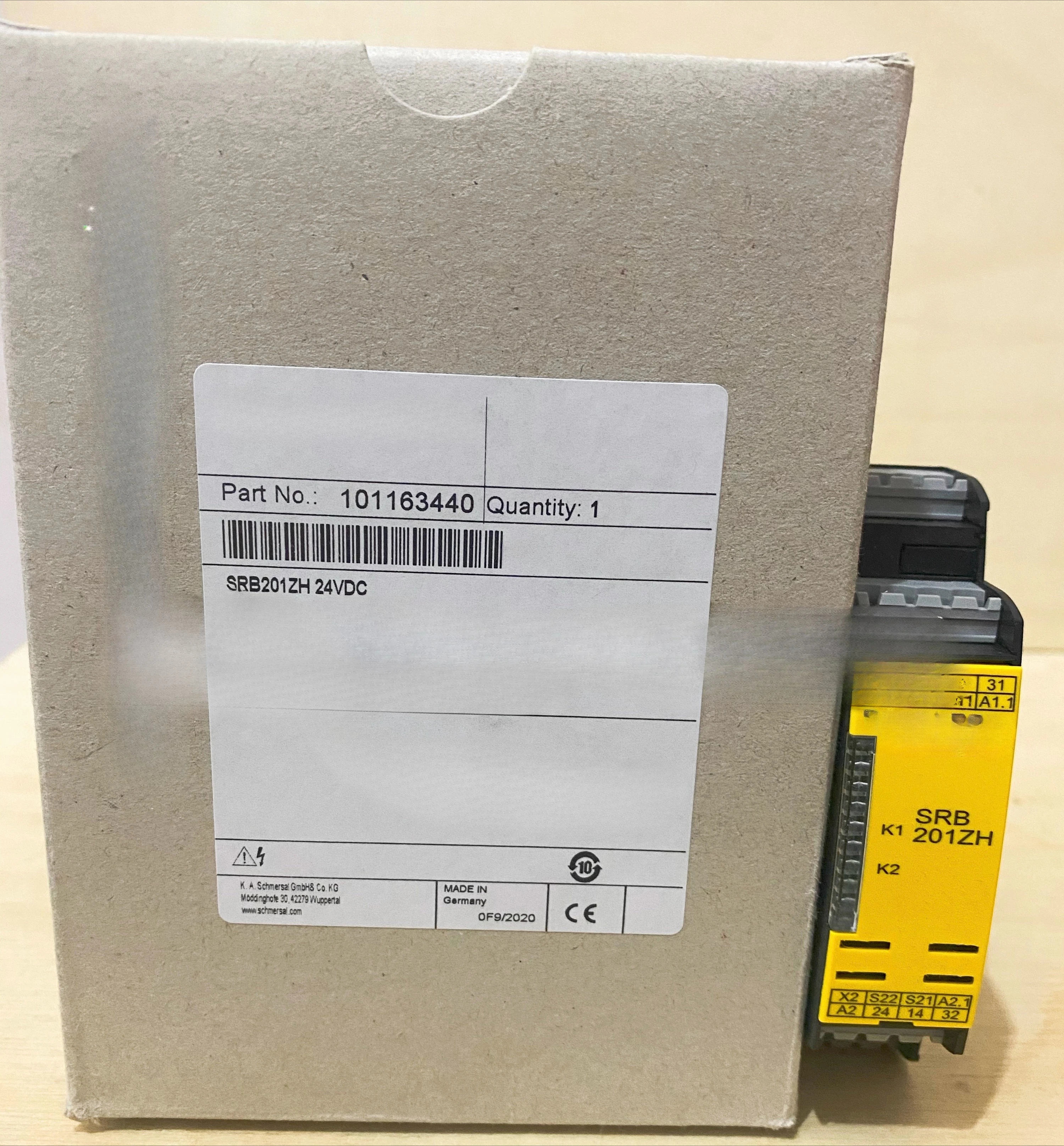 Safety Relay SRB201ZH-24VDC (101163440) Spot Free Shipping
Safety Relay SRB201ZH-24VDC (101163440) Spot Free Shipping