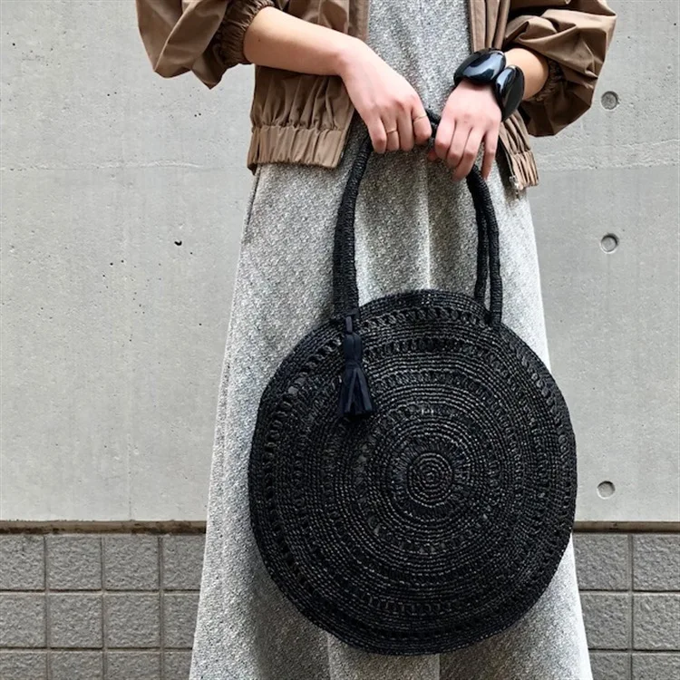Fashion New Large Capacity Straw Women Handbags Round Corn Husk Woven Hand Bags Handmade Beach Bag Summer Tote Purses
Fashion New Large Capacity Straw Women Handbags Round Corn Husk Woven Hand Bags Handmade Beach Bag Summer Tote Purses