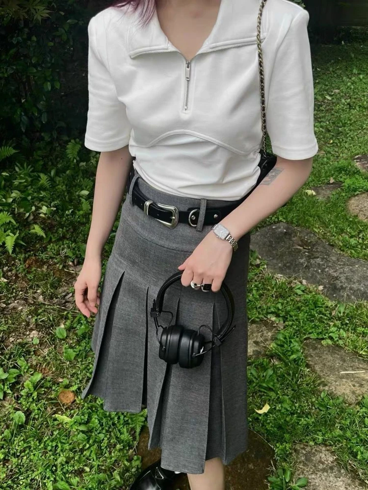 Autumn fashion pleated knee length Korean solid color uniform dress with belt and skirt for women, fashionable and comfortable
Autumn fashion pleated knee length Korean solid color uniform dress with belt and skirt for women, fashionable and comfortable