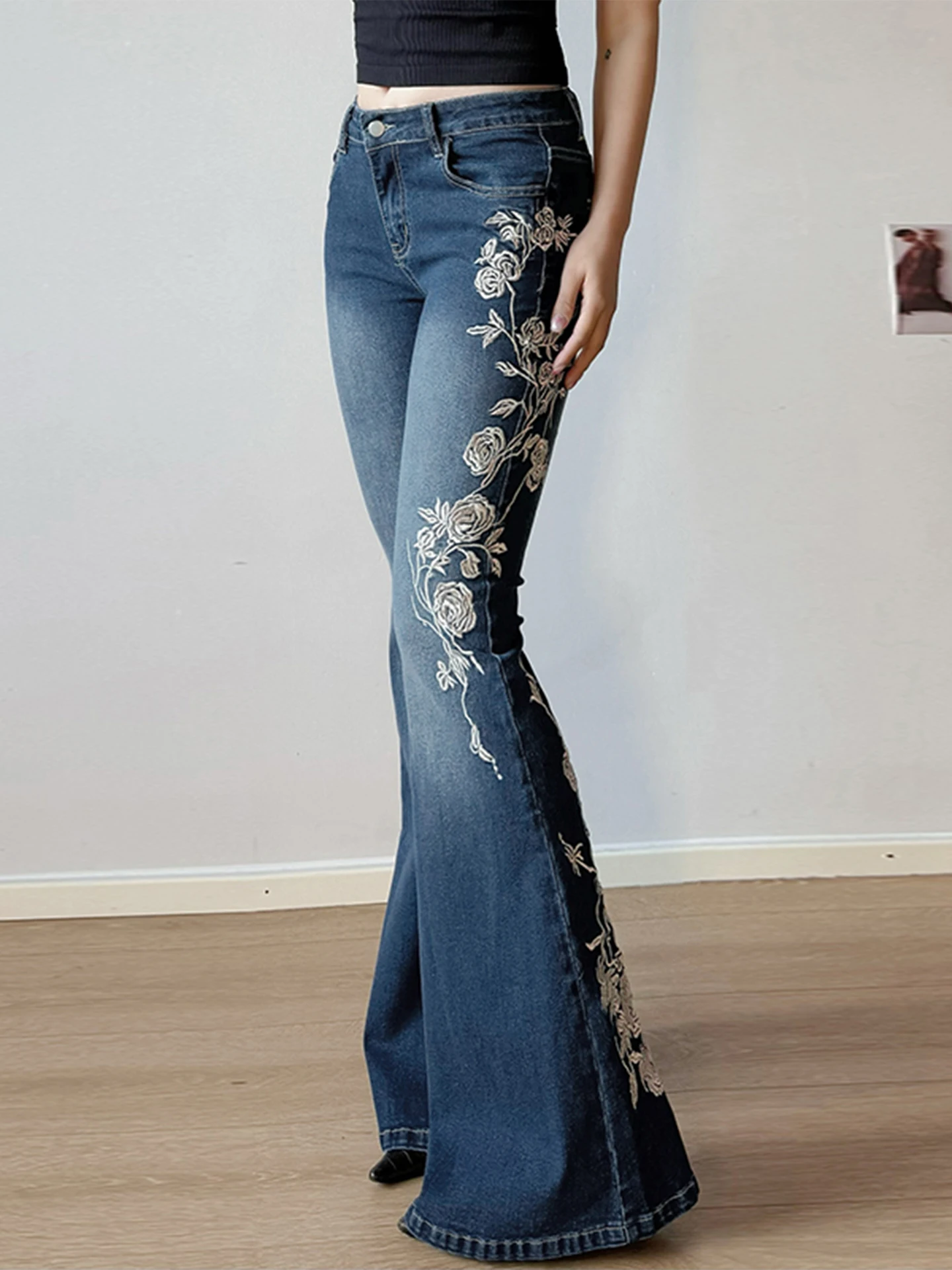 WEEKEEP Vintage Low Waist Bell Bottom Denim Jeans Embroidered Rose Slimming Long Pants Street Style Women's Fashion
WEEKEEP Vintage Low Waist Bell Bottom Denim Jeans Embroidered Rose Slimming Long Pants Street Style Women's Fashion