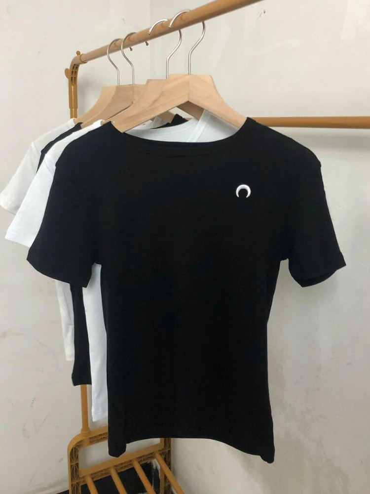 Round Neck Embroidered Top Women Moon Short Sleeve European American Classic Summer Retro Slim Fit Elastic Crescent T Shirt
Round Neck Embroidered Top Women Moon Short Sleeve European American Classic Summer Retro Slim Fit Elastic Crescent T Shirt