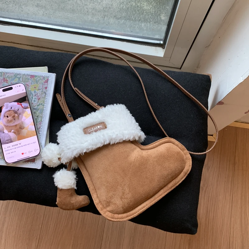 Super Cute Faux Suede Creative Boots Style Shoulder Bags Color Matching Personality Christmas Crossbody Bags for Women 2025 New
Super Cute Faux Suede Creative Boots Style Shoulder Bags Color Matching Personality Christmas Crossbody Bags for Women 2025 New