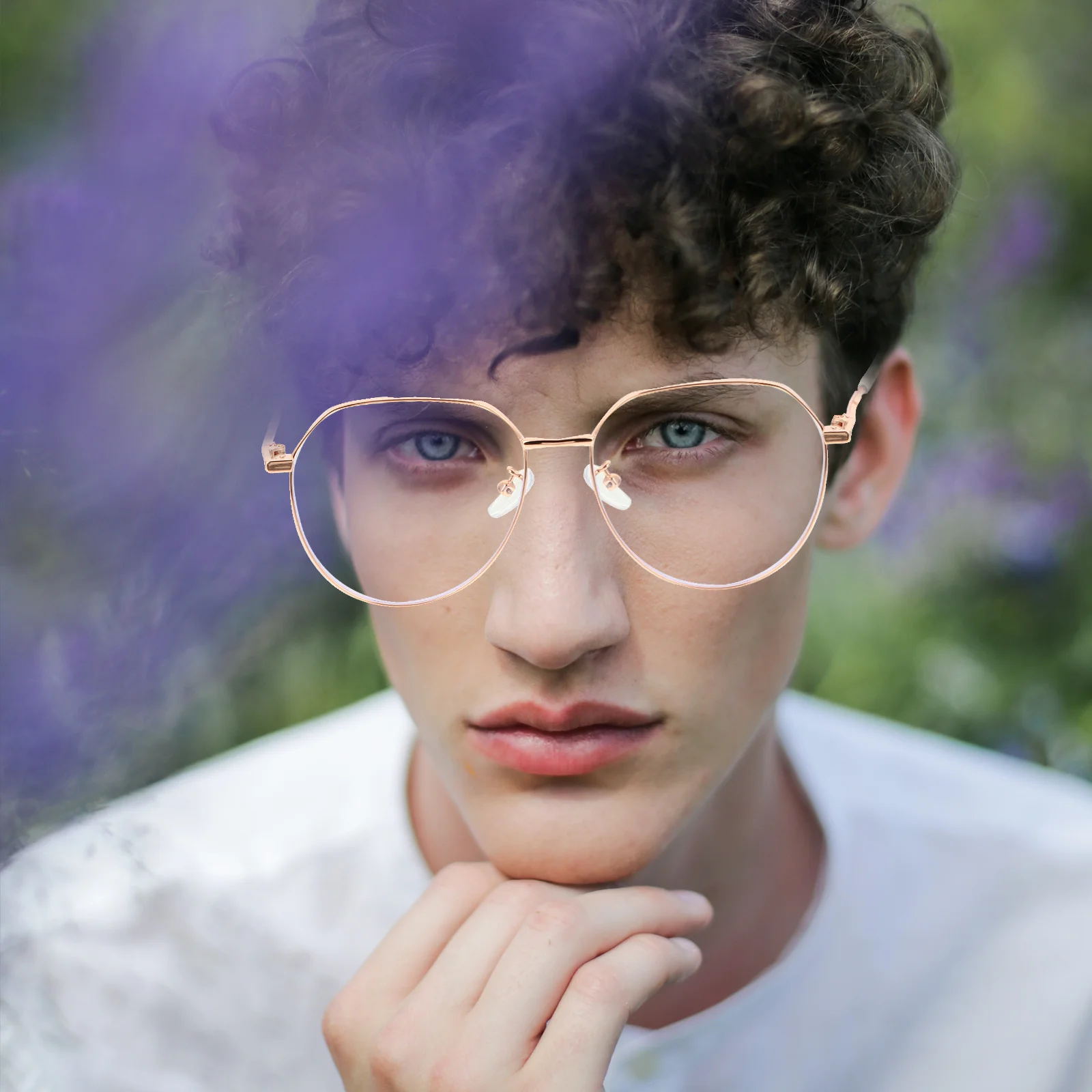 Eye Protection Glasses Creative Frame Light Eyeglasses for Daily Wear and Gaming Light Glasses
Eye Protection Glasses Creative Frame Light Eyeglasses for Daily Wear and Gaming Light Glasses