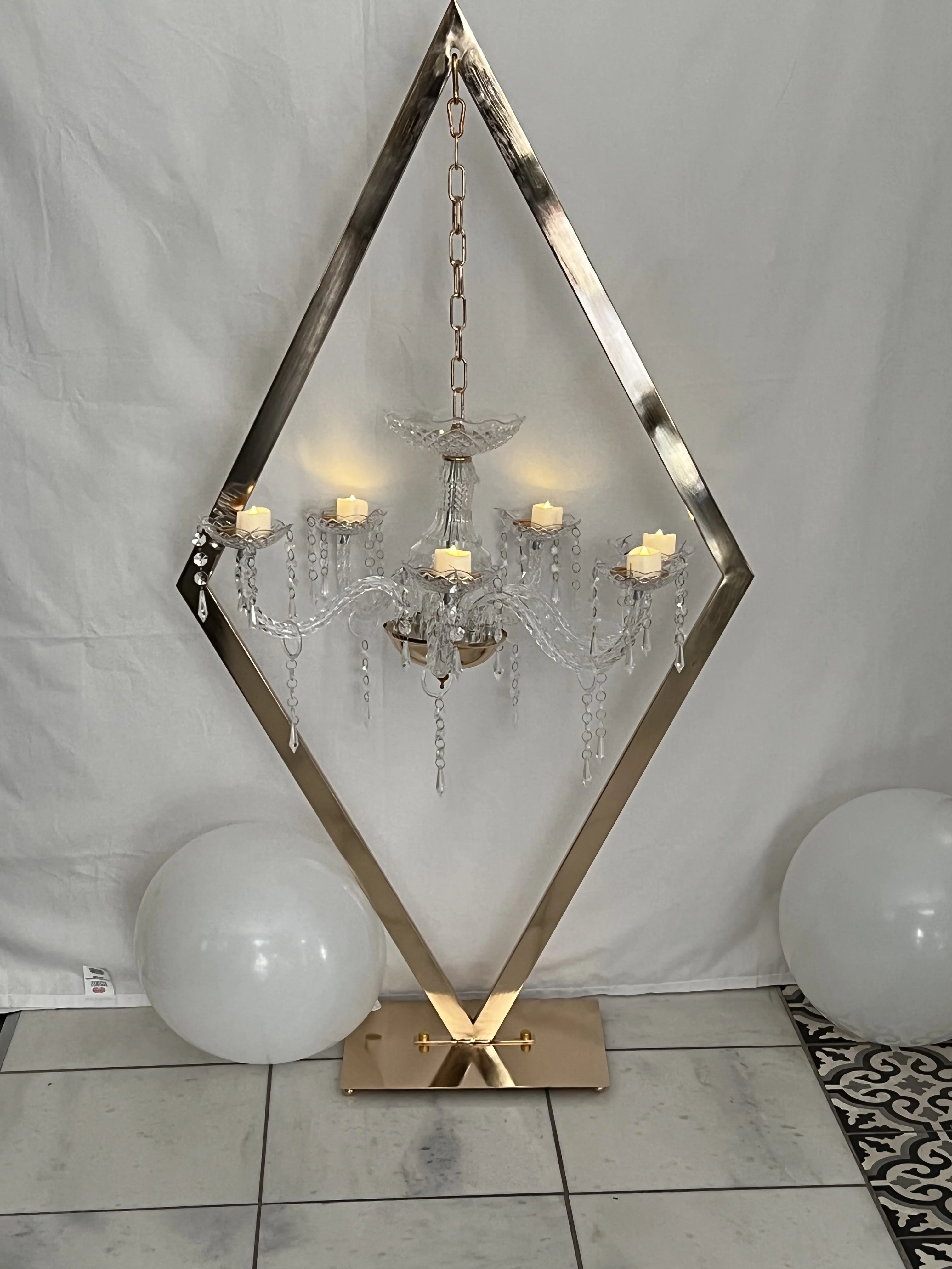 2pcs 5pcs6pcs10pcs Metal Candelabra Acrylic Candle Holders Wedding Table Centerpieces Flower Stands Party Decorative Articles
2pcs 5pcs6pcs10pcs Metal Candelabra Acrylic Candle Holders Wedding Table Centerpieces Flower Stands Party Decorative Articles