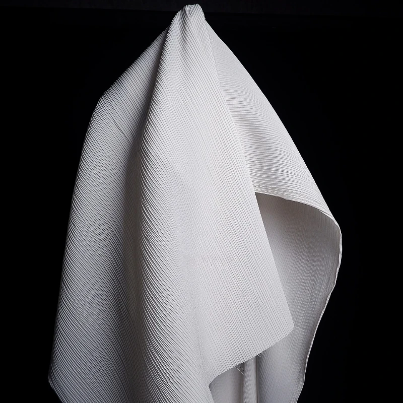 Jacquard Fabric White High Quality Micro Elastic Creative Stripe Texture Wrinkle Fashion Designers DIY Wedding Dress Material
Jacquard Fabric White High Quality Micro Elastic Creative Stripe Texture Wrinkle Fashion Designers DIY Wedding Dress Material