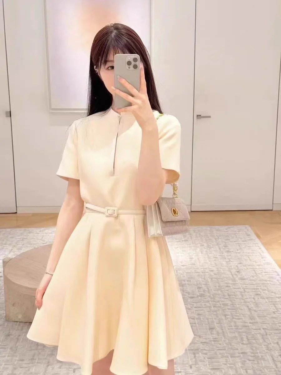 2025 New Women's High-Quality Versatile round Neck Short Sleeve Dress Fashionable Casual Style A-Line Skirt High Waist
2025 New Women's High-Quality Versatile round Neck Short Sleeve Dress Fashionable Casual Style A-Line Skirt High Waist