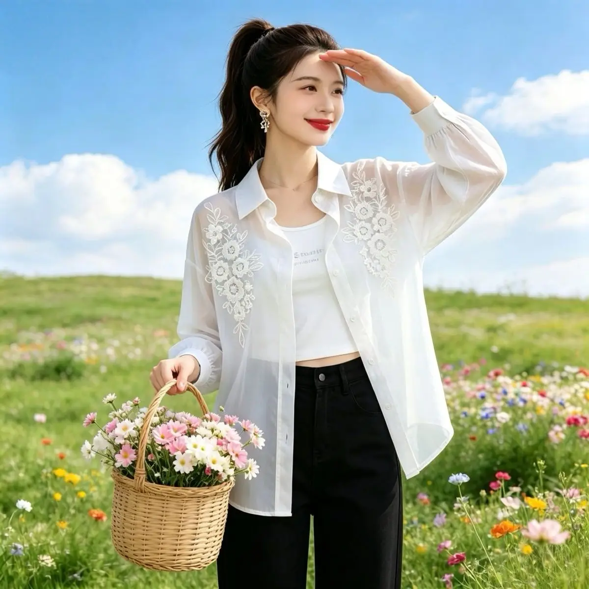 Elegant Embroidered White Sun Protection Shirt Women's Summer Thin Fashionable Fairy-Like Blouse Outerwear Top Original Desig...
Elegant Embroidered White Sun Protection Shirt Women's Summer Thin Fashionable Fairy-Like Blouse Outerwear Top Original Desig...