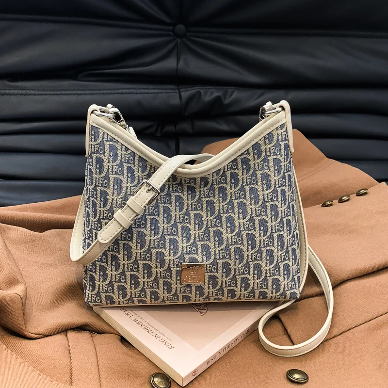 Женская стильная вместительная сумка-тоут 2026 года – Новинка: ретро-кроссбоди/сумка через плечо в повседневном стиле
Женская стильная вместительная сумка-тоут 2026 года – Новинка: ретро-кроссбоди/сумка через плечо в повседневном стиле