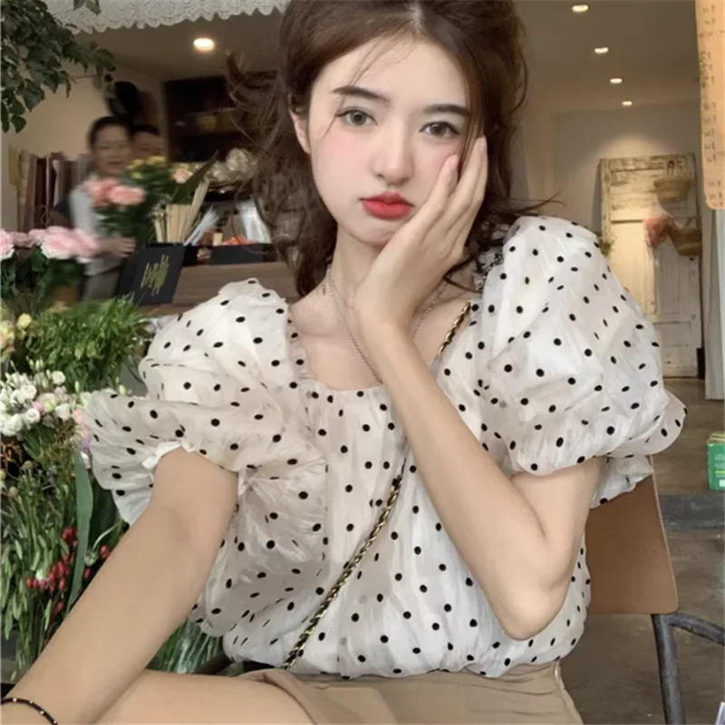 Summer New Design Wave Point Sweet Chiffon Womens Tops French Style Square Neck Bubble Sleeves Unique Small Female Blouses
Summer New Design Wave Point Sweet Chiffon Womens Tops French Style Square Neck Bubble Sleeves Unique Small Female Blouses
