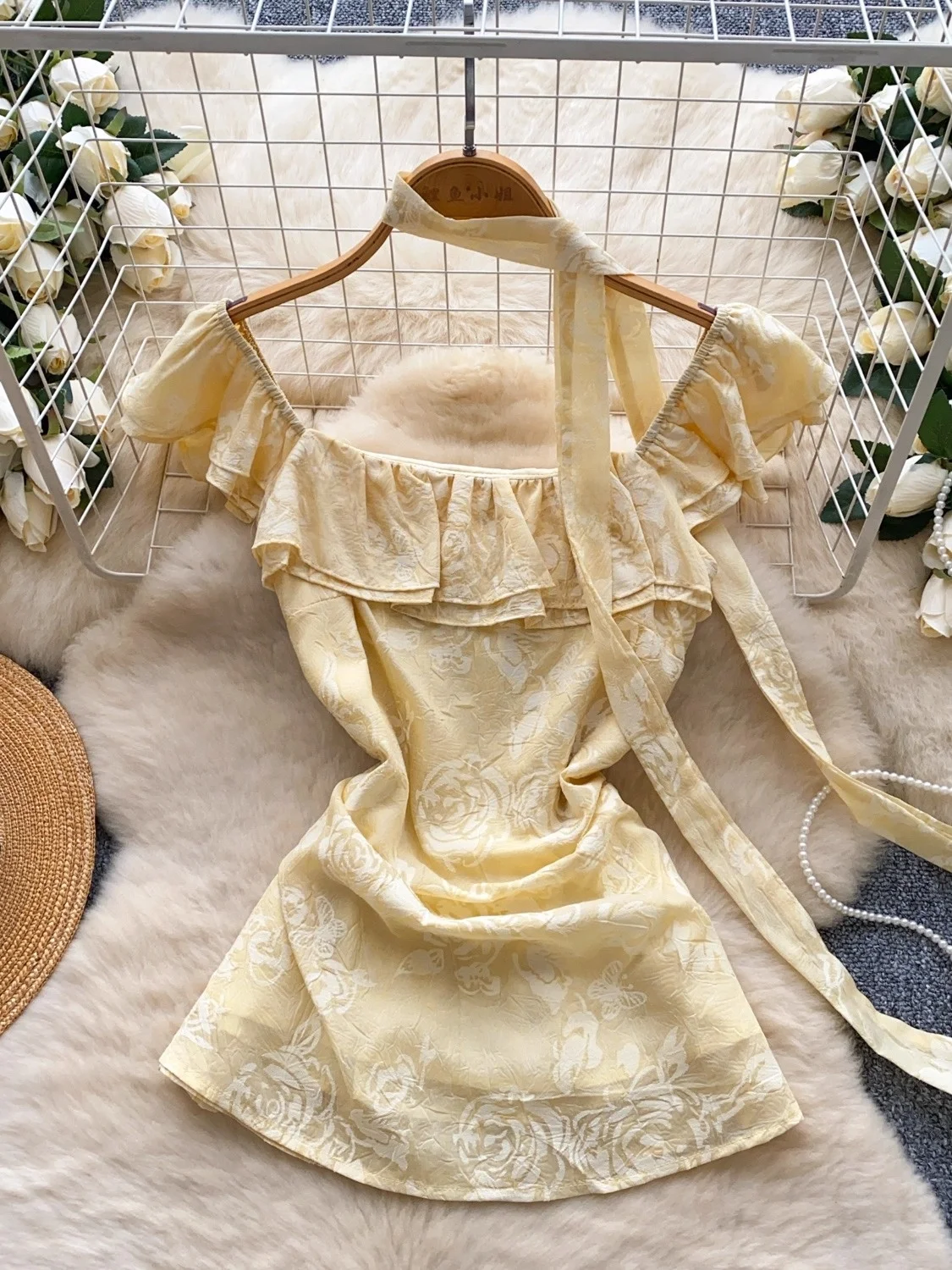 Sweet Pure Desire Women's irt Summer 2025 Lace Trim Splice One oulder Slim Fit Floral Print Chiffon Korean Sle Blouse
Sweet Pure Desire Women's irt Summer 2025 Lace Trim Splice One oulder Slim Fit Floral Print Chiffon Korean Sle Blouse