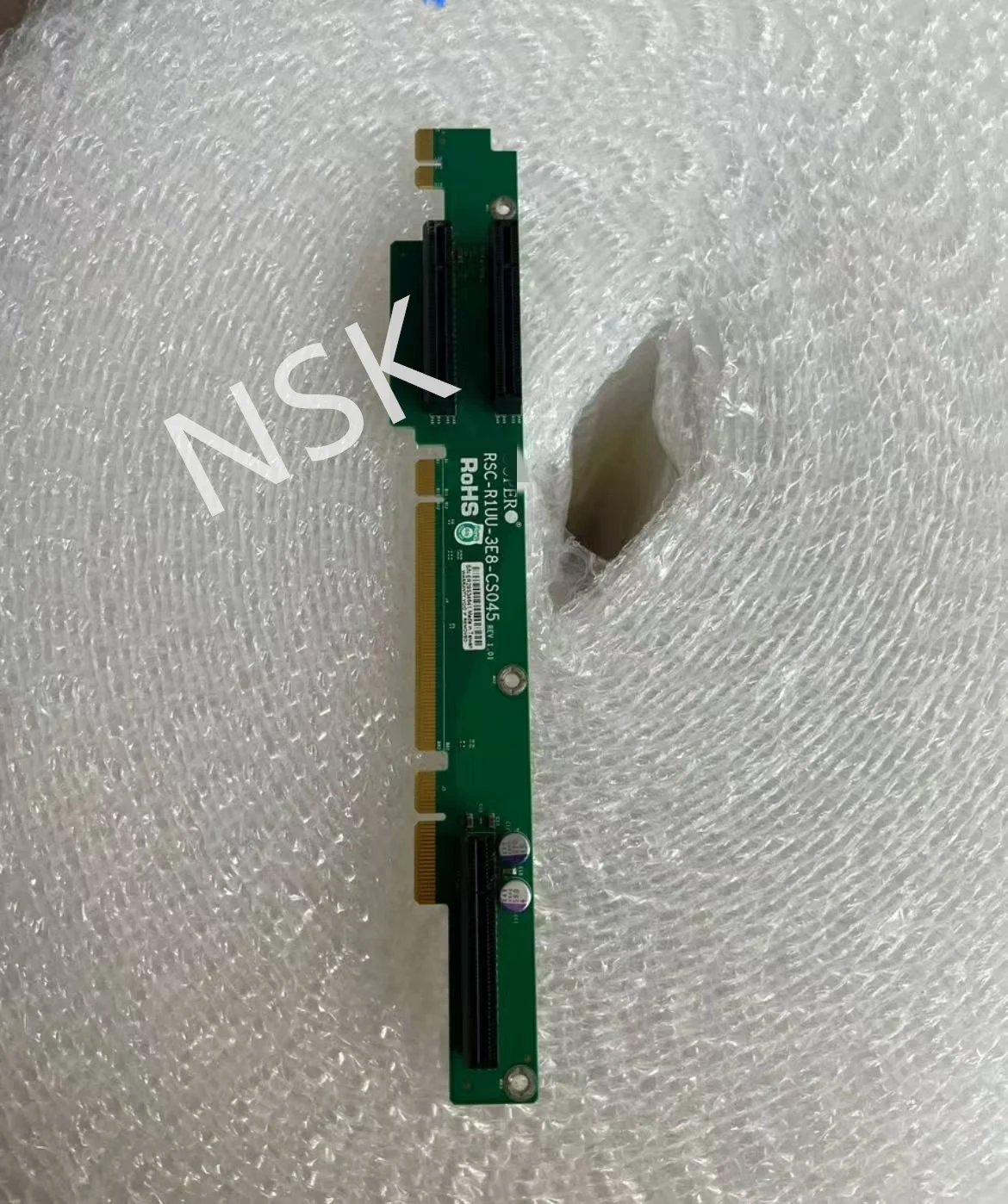 Оригинальная карта адаптера для серверной материнской платы Ultra Micro RSC-R1U-3E8-CS045
Оригинальная карта адаптера для серверной материнской платы Ultra Micro RSC-R1U-3E8-CS045