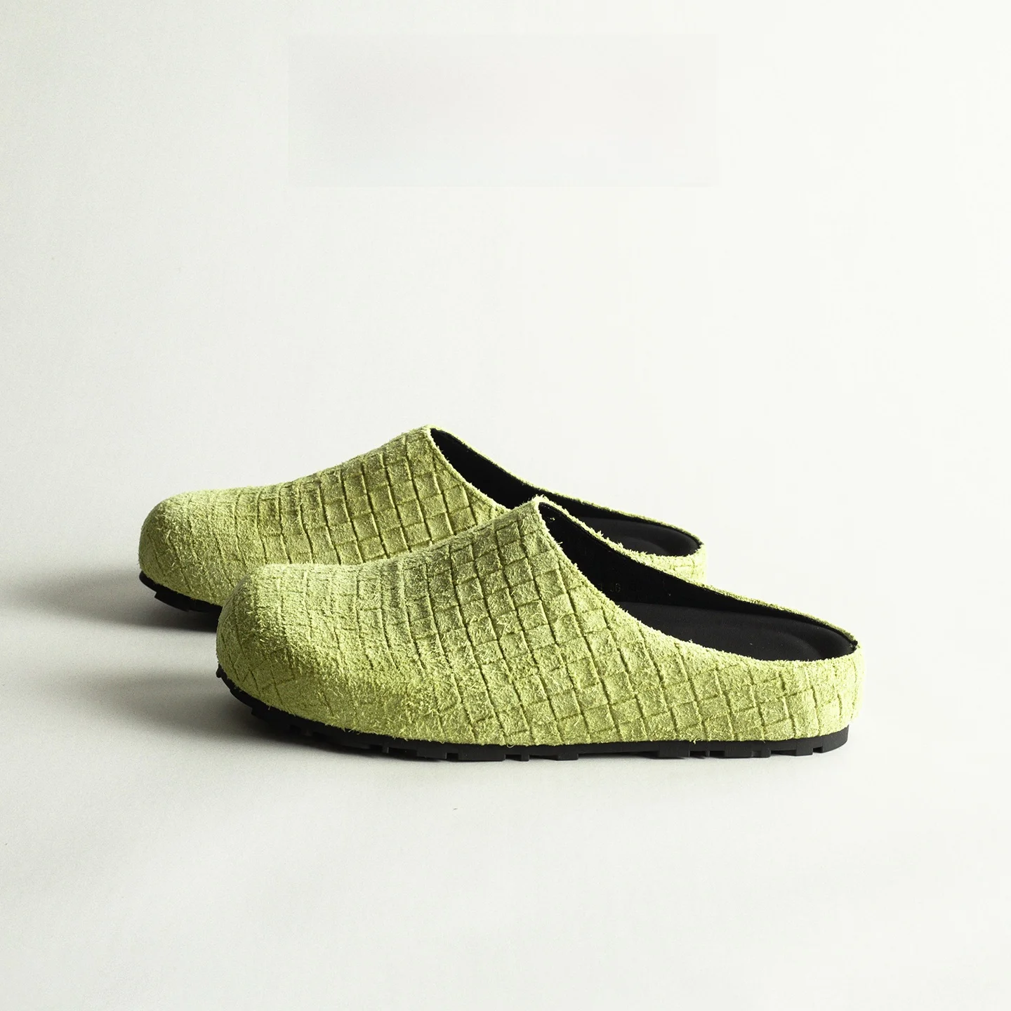 Casual Leather Woven Mule Slippers Women's Outdoor Wear Retro Thick Bottom Slip-On Lazy People's Flats
Casual Leather Woven Mule Slippers Women's Outdoor Wear Retro Thick Bottom Slip-On Lazy People's Flats