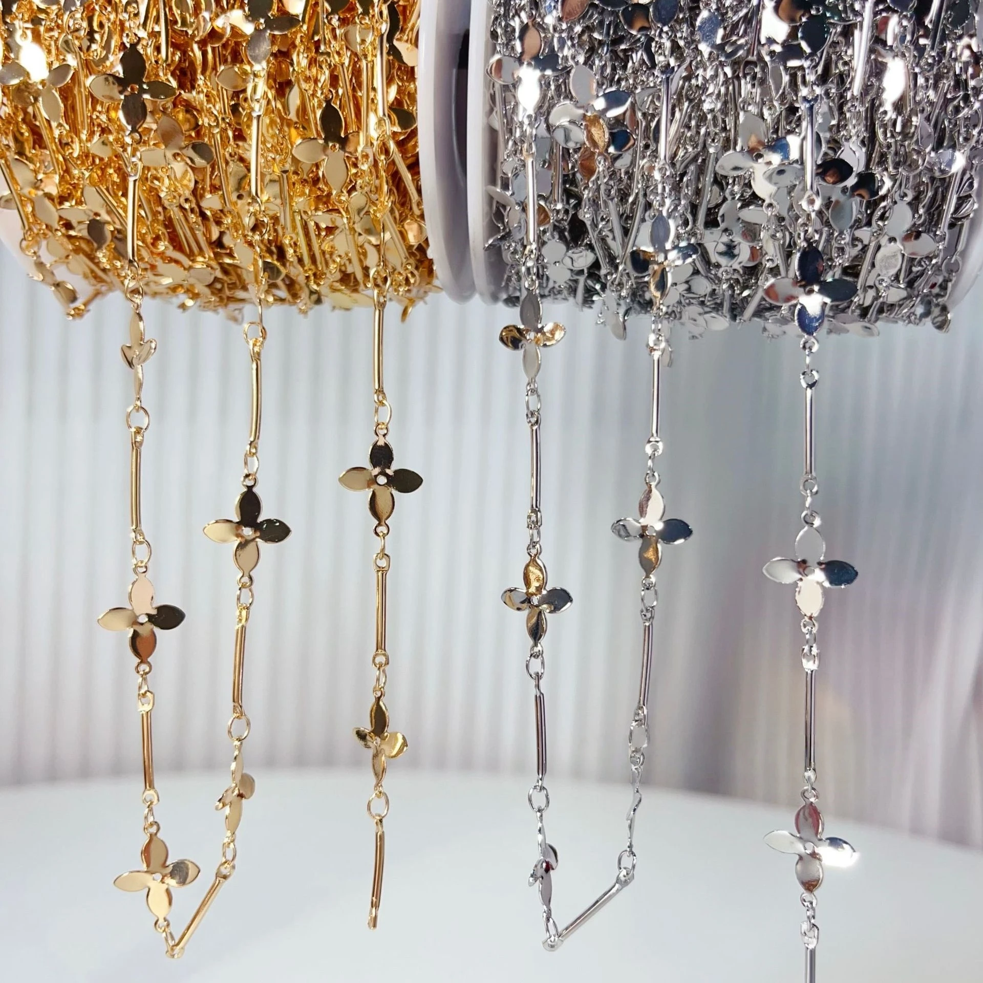 1M Retro Flower Pendant Bead Fine Chain Clover Tassel Metal Copper Chain for DIY Necklace Bracelet Jewelry Accessories Making
1M Retro Flower Pendant Bead Fine Chain Clover Tassel Metal Copper Chain for DIY Necklace Bracelet Jewelry Accessories Making