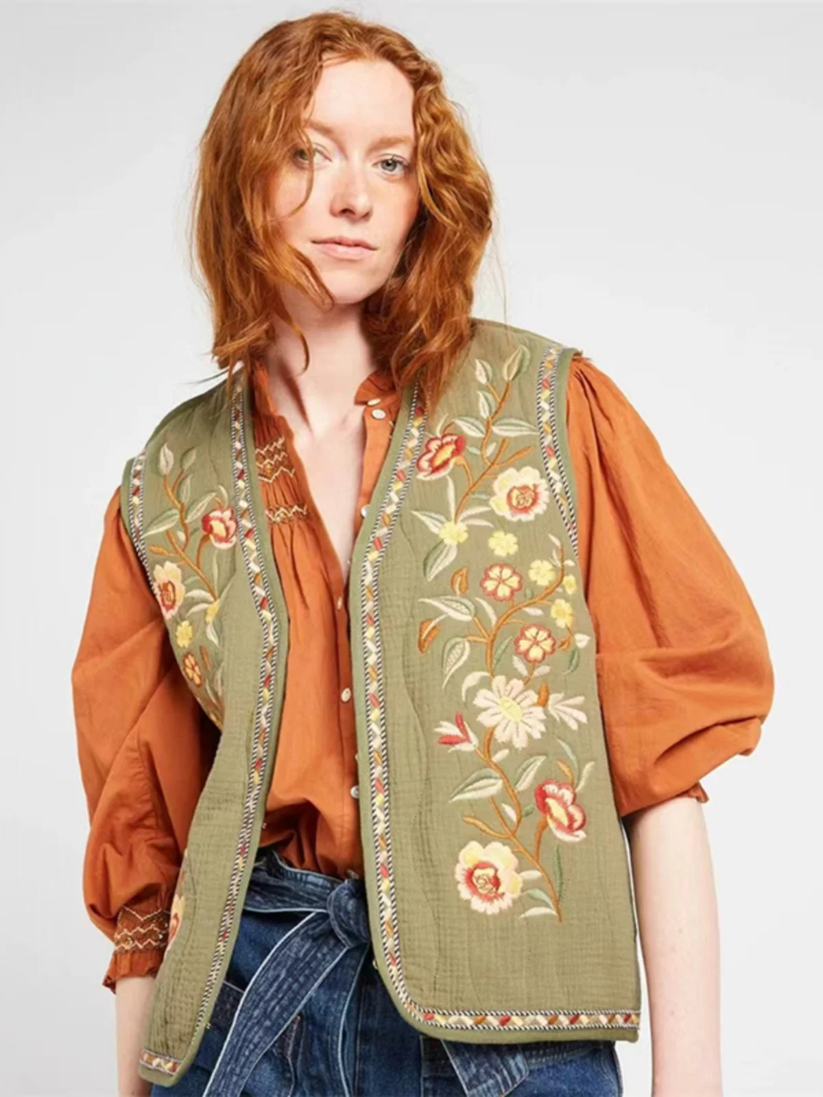 Ретро-жилет из хлопка с вышивкой, с V-образным вырезом, для женщин, осенне-зимний, для повседневной носки, стандартной длины
Ретро-жилет из хлопка с вышивкой, с V-образным вырезом, для женщин, осенне-зимний, для повседневной носки, стандартной длины