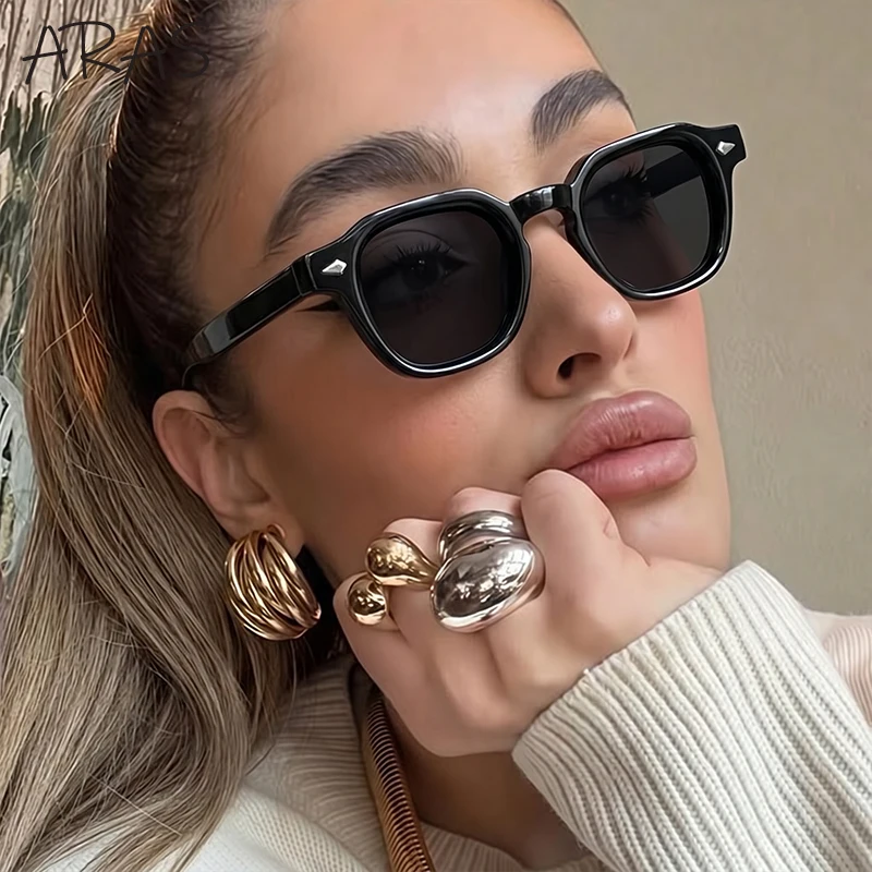 Photochromic Retro Square Sunglasses Women 2026 Luxury Brand Designer Vintage Steampunk Rivet Sun Glasses Lady Thick Frame Shade
Photochromic Retro Square Sunglasses Women 2026 Luxury Brand Designer Vintage Steampunk Rivet Sun Glasses Lady Thick Frame Shade