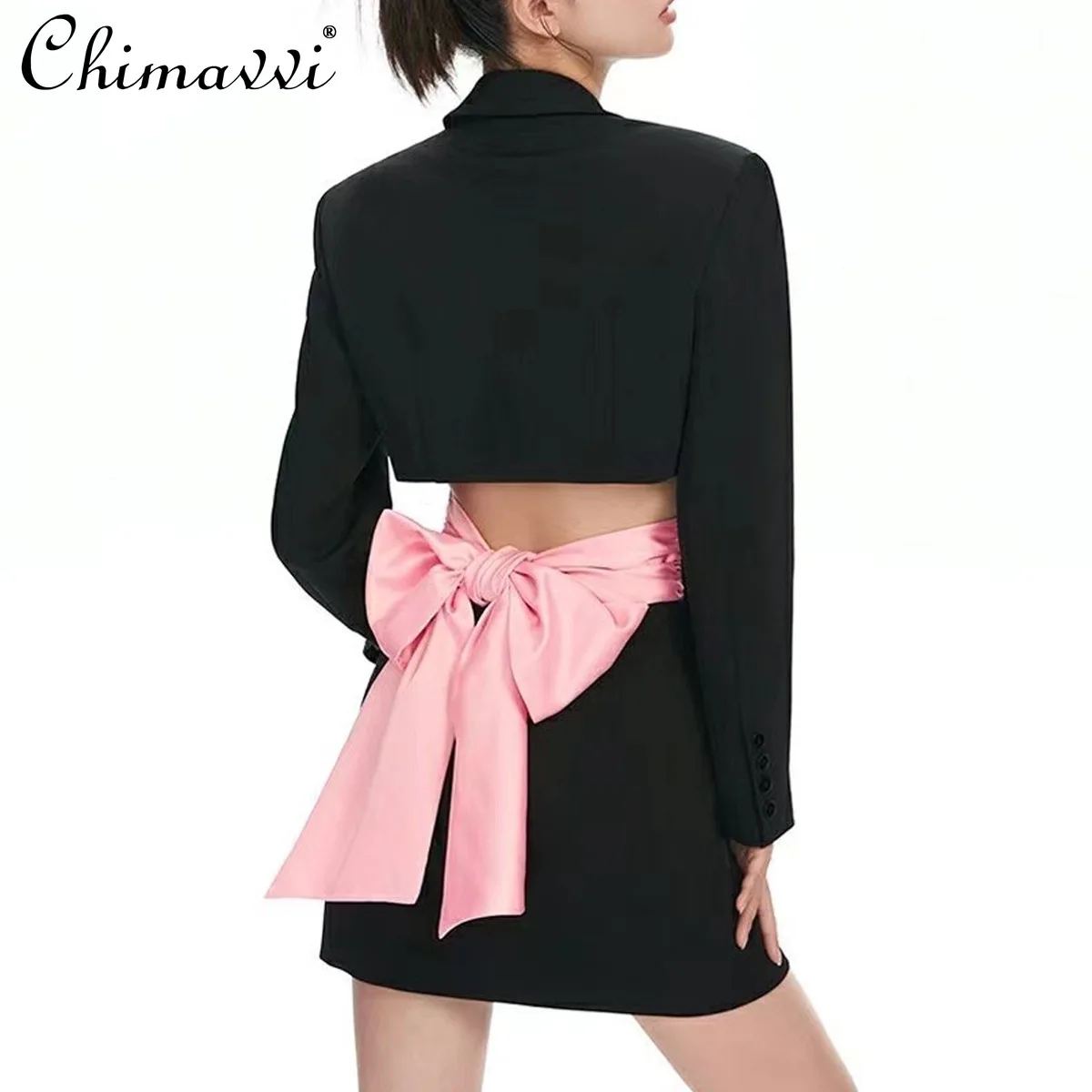 French Elegant Fashion Commuter Hollow Back Lace-up Bow Single-Breasted High Waist Slim Business Black Short Suit Dress Women
French Elegant Fashion Commuter Hollow Back Lace-up Bow Single-Breasted High Waist Slim Business Black Short Suit Dress Women