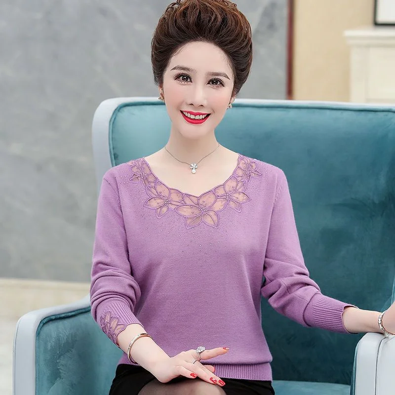 2024 New Mom Autumn Top Knitted Sweater Winter Lace Embroidery Shirt Middle aged Women's Fashion Woolen Clothes Pullover Female
2024 New Mom Autumn Top Knitted Sweater Winter Lace Embroidery Shirt Middle aged Women's Fashion Woolen Clothes Pullover Female