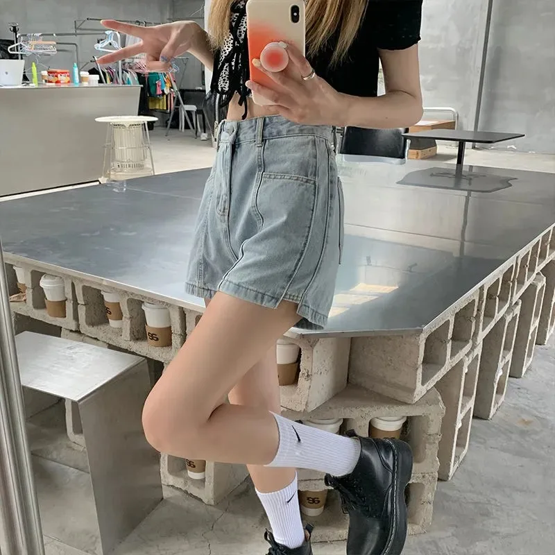 Fashion Pockets Spliced Straight Denim Shorts Female Clothing High Waist Summer Hotsweet Basic Solid Color Korean A-Line Shorts
Fashion Pockets Spliced Straight Denim Shorts Female Clothing High Waist Summer Hotsweet Basic Solid Color Korean A-Line Shorts