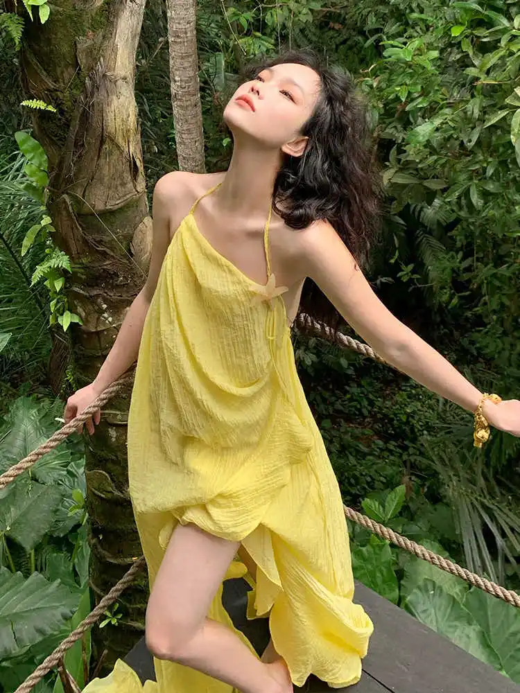 Clothland Women Sweet Yellow Halter Asymmetrical Dress Split Sleeveless Backless Holiday Beach Midi Dresses Mujer QE061
Clothland Women Sweet Yellow Halter Asymmetrical Dress Split Sleeveless Backless Holiday Beach Midi Dresses Mujer QE061