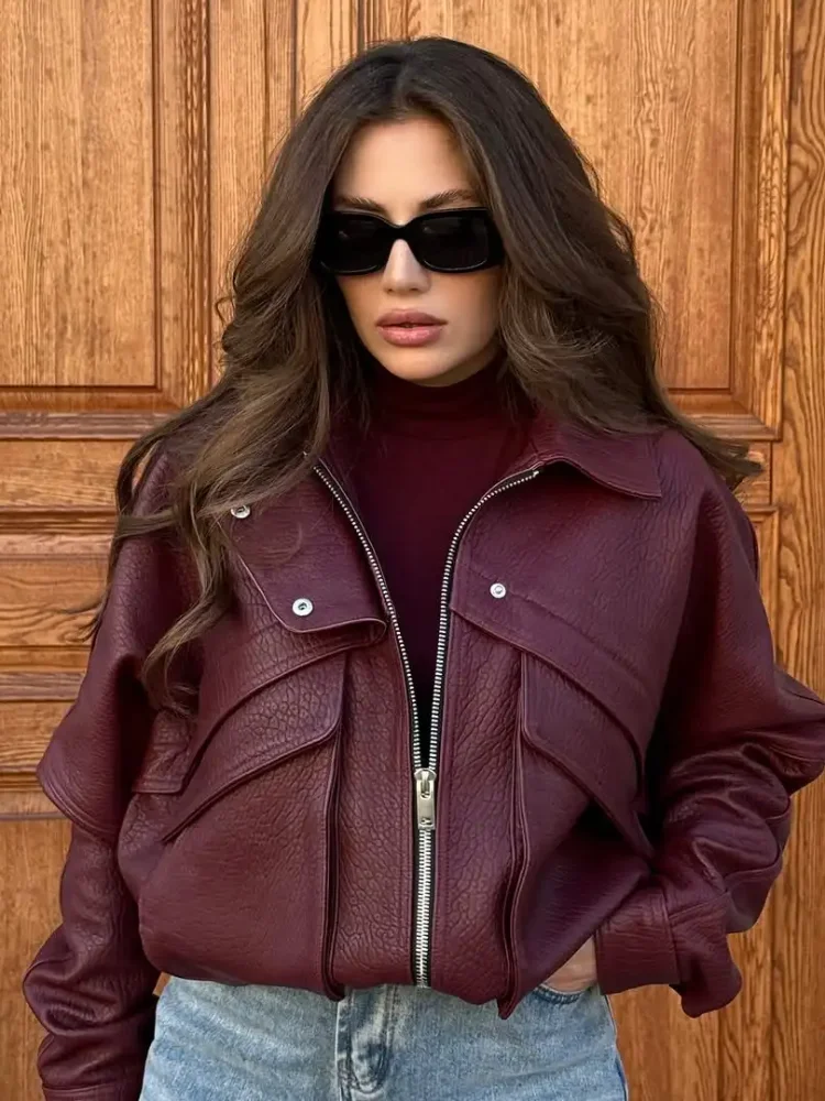 Wine Red Casual Short Leather Jacket Fashion Chic Collar Zipper Pocket Outerfit Solid Color 2025 New Daily Commuting Street Coat
Wine Red Casual Short Leather Jacket Fashion Chic Collar Zipper Pocket Outerfit Solid Color 2025 New Daily Commuting Street Coat